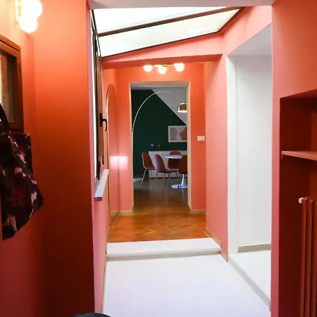 Prestige And Comfort In The Center Of And Views