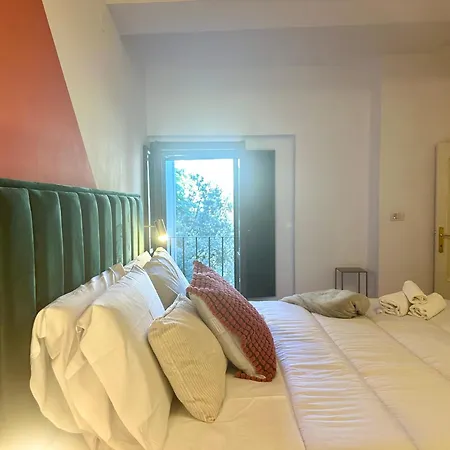 Prestige And Comfort In The Center Of And Views