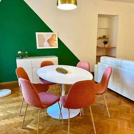 Prestige And Comfort In The Center Of And Views *