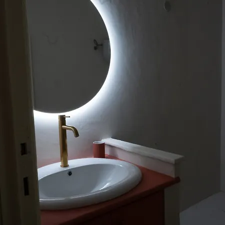 Prestige And Comfort In The Center Of And Views Apartment *