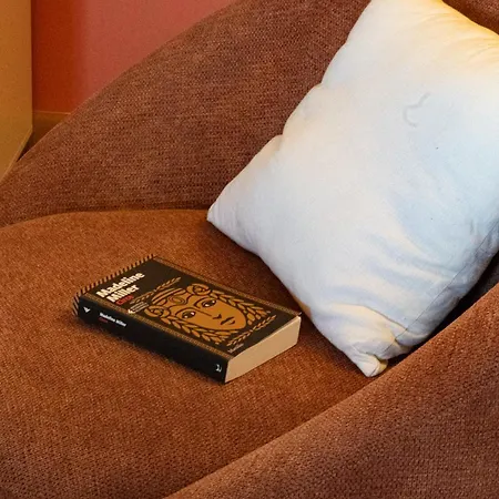 Prestige And Comfort In The Center Of And Views Apartment *