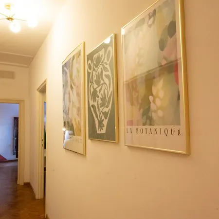 Prestige And Comfort In The Center Of And Views *